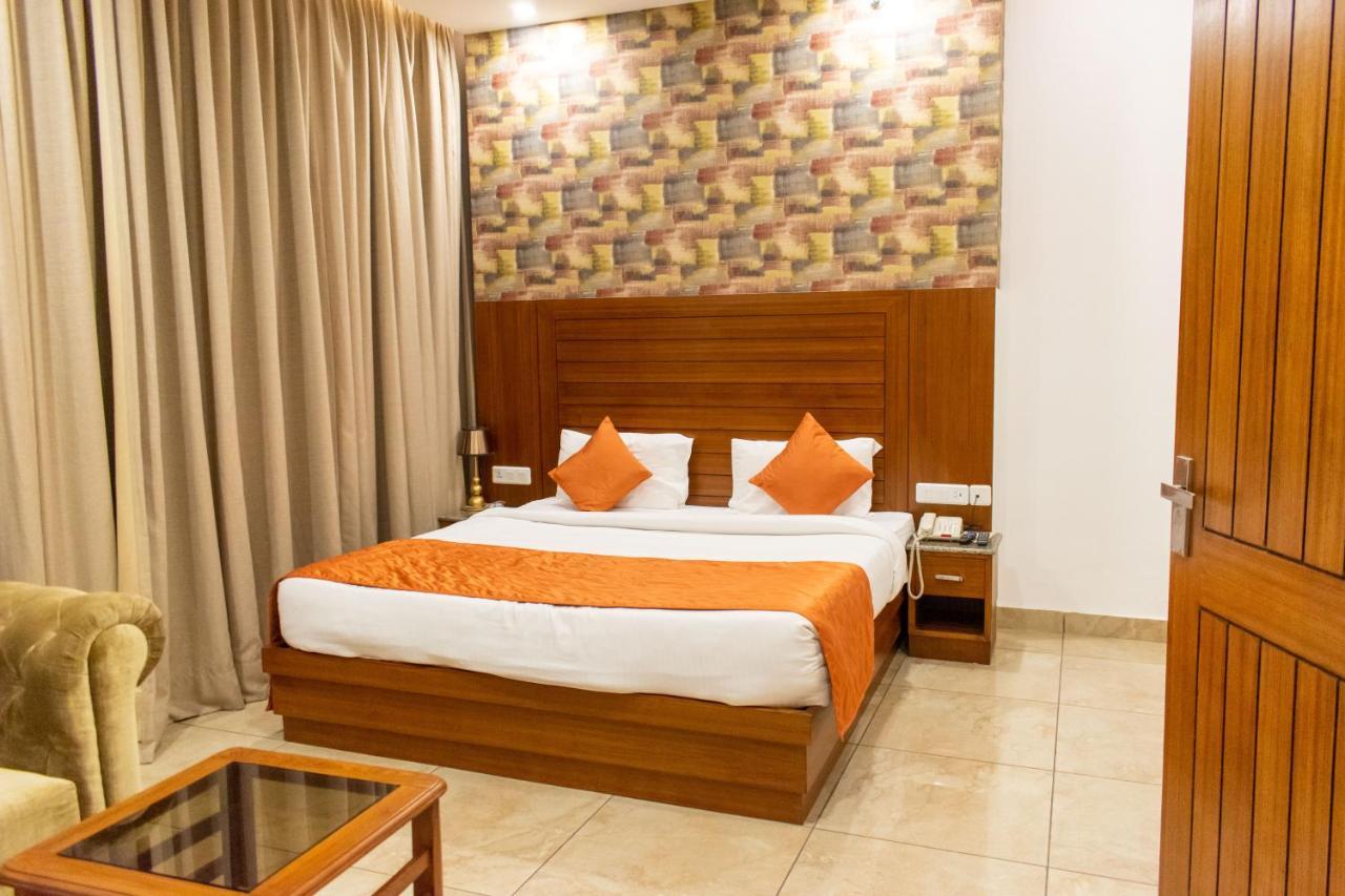 Nawāshahr Grand Hotel Nawanshahr מראה חיצוני תמונה