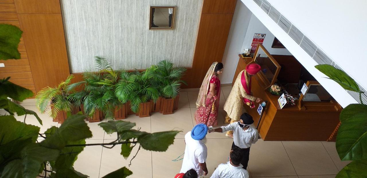 Nawāshahr Grand Hotel Nawanshahr מראה חיצוני תמונה