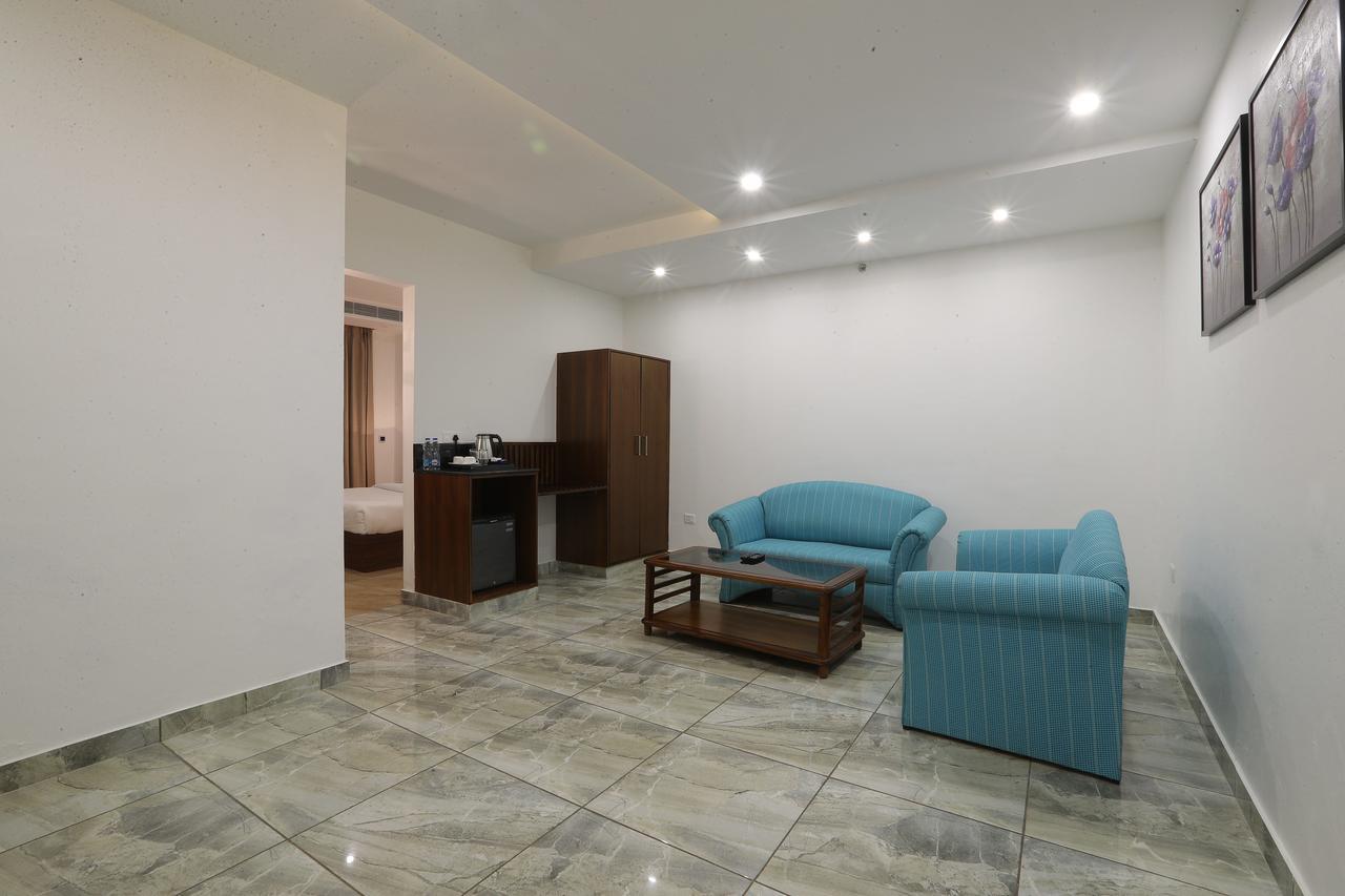 Nawāshahr Grand Hotel Nawanshahr מראה חיצוני תמונה