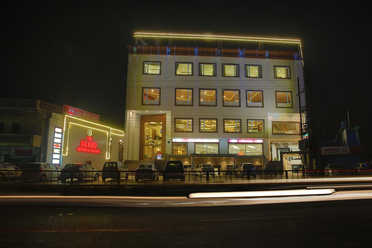 Nawāshahr Grand Hotel Nawanshahr מראה חיצוני תמונה