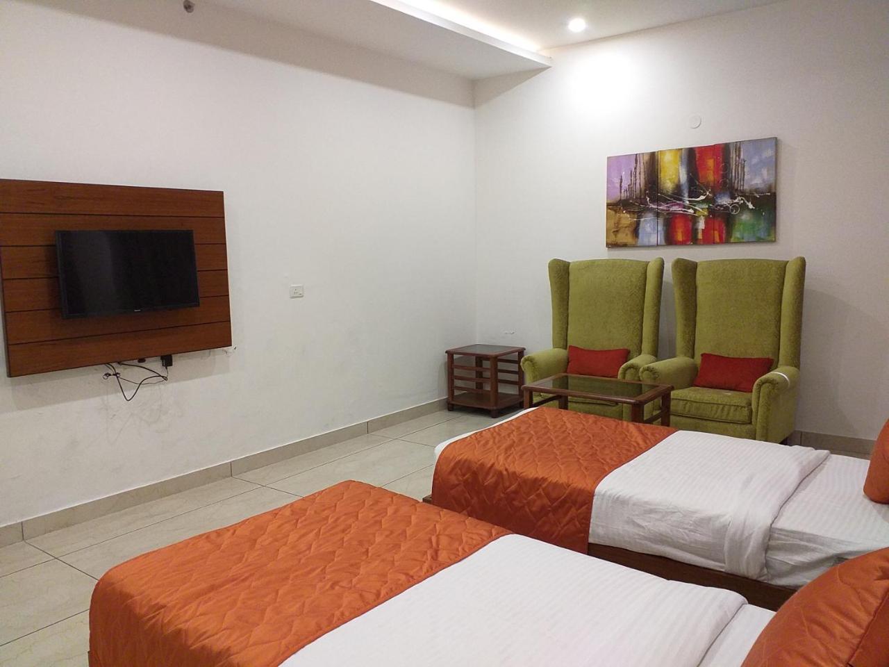 Nawāshahr Grand Hotel Nawanshahr מראה חיצוני תמונה